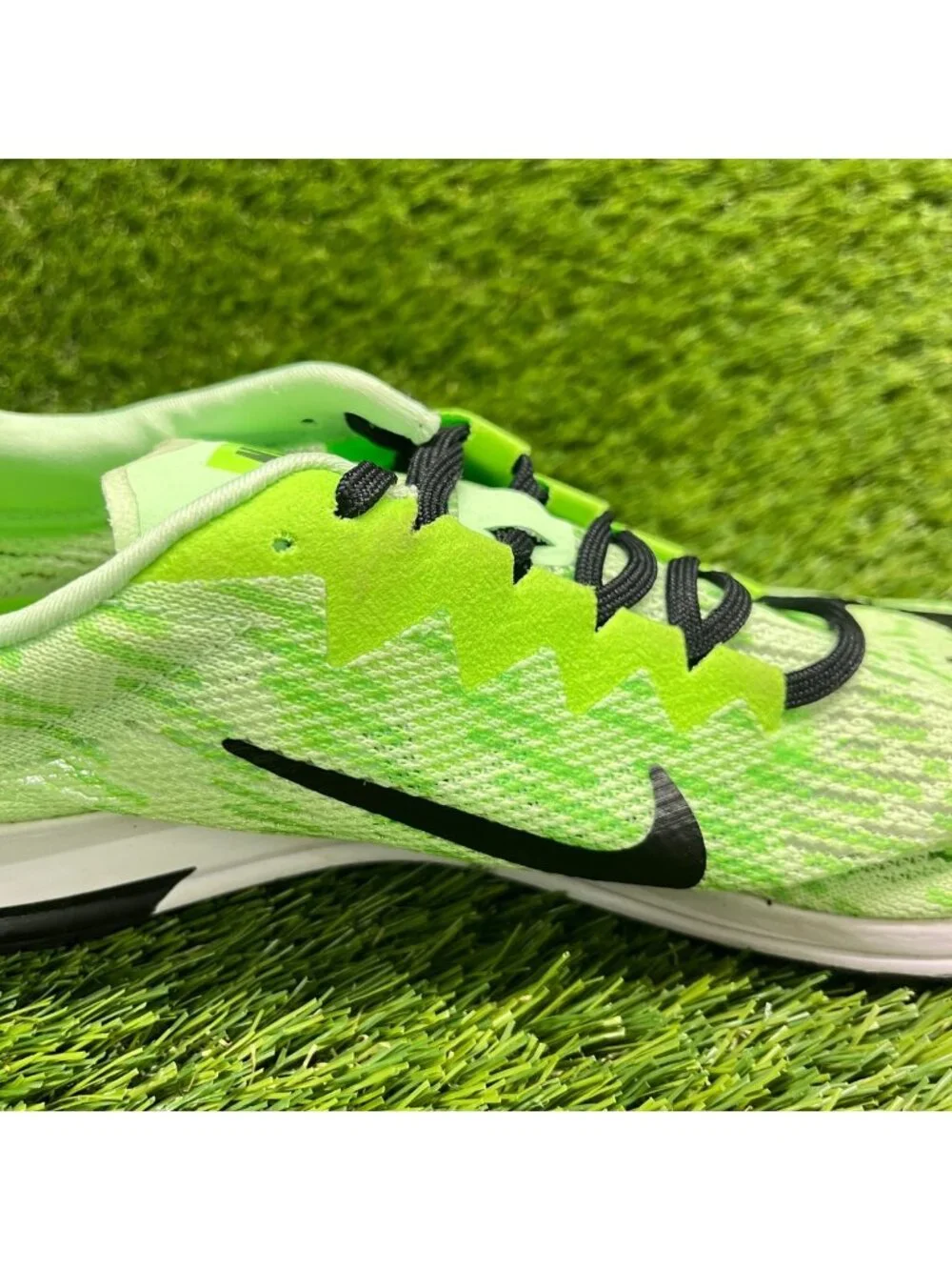 Nike Air Zoom Streak LT 4 Mens Size 9 Neon Green Black Running Shoes Sneakers